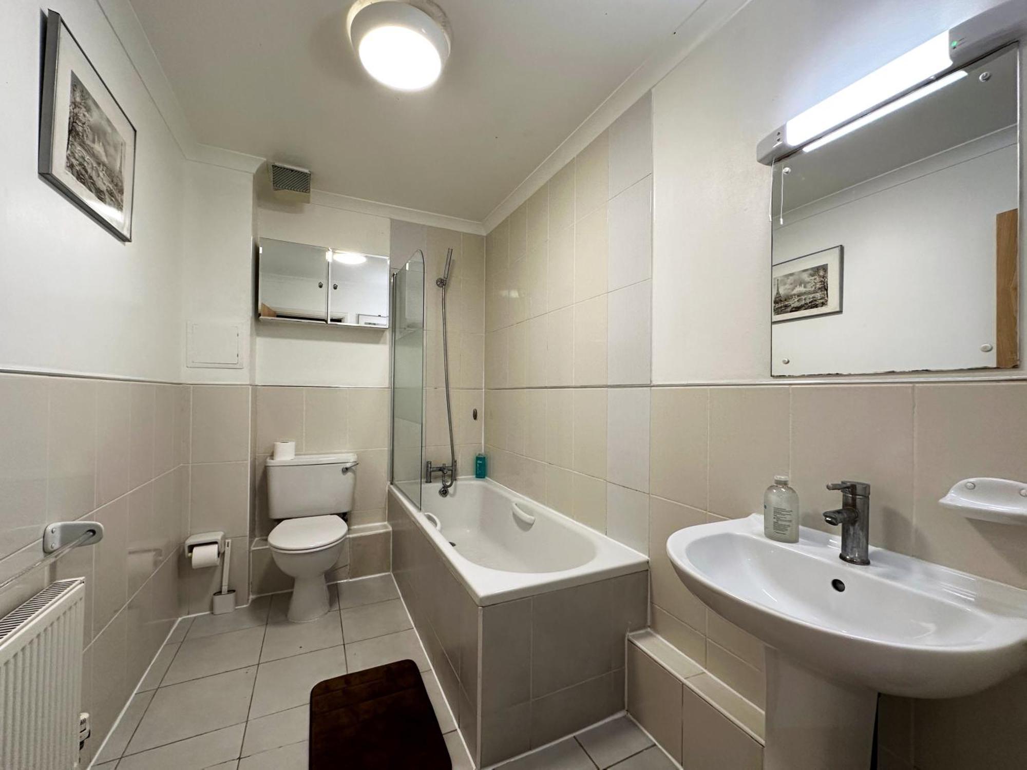 Appartamento Mia Place In Tower Hill, 2 Double Beds, Max 4 People, Free Parking Available Upon Request, Great Location Londra
