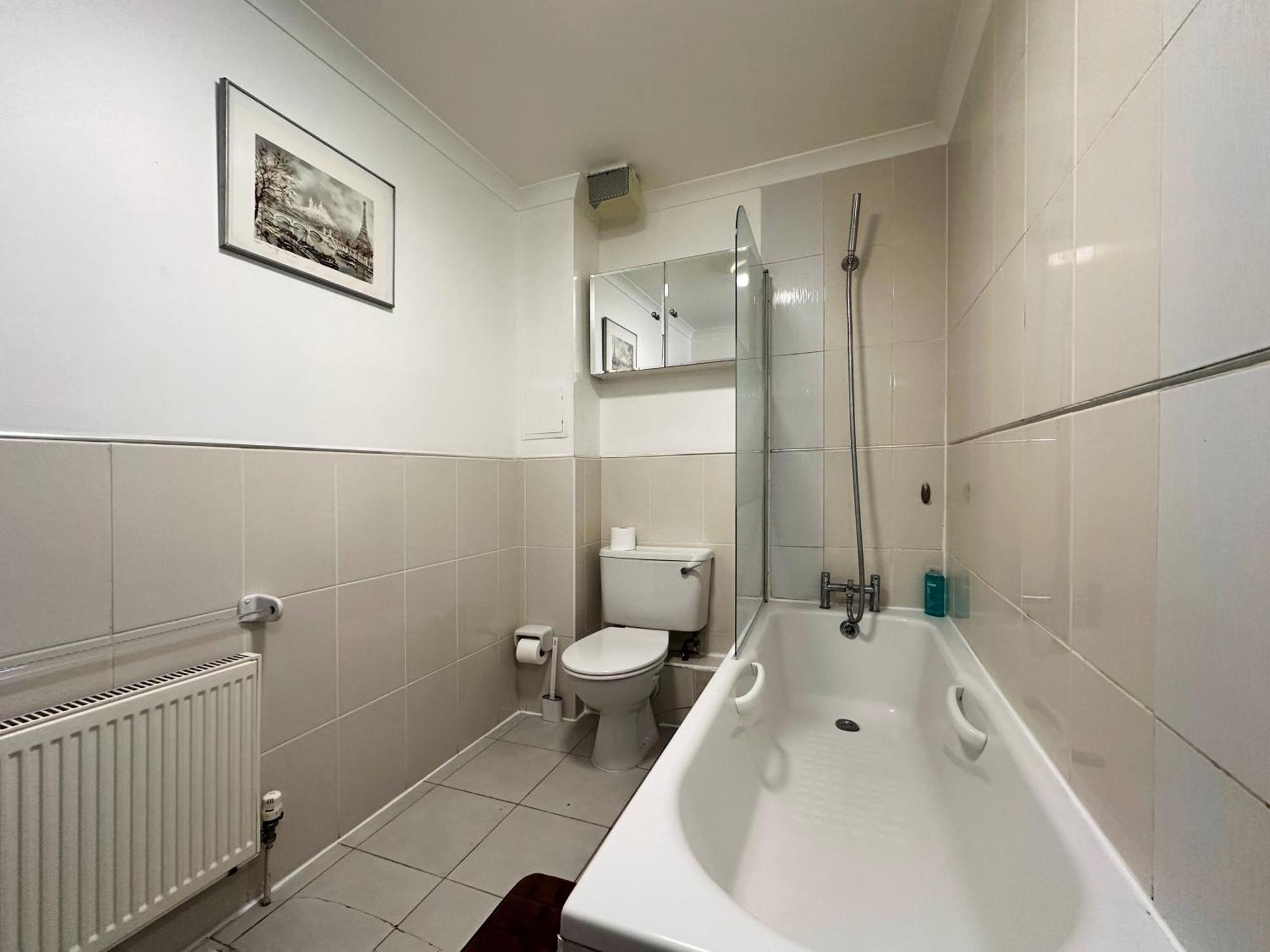 Mia Place In Tower Hill, 2 Double Beds, Max 4 People, Free Parking Available Upon Request, Great Location Londra