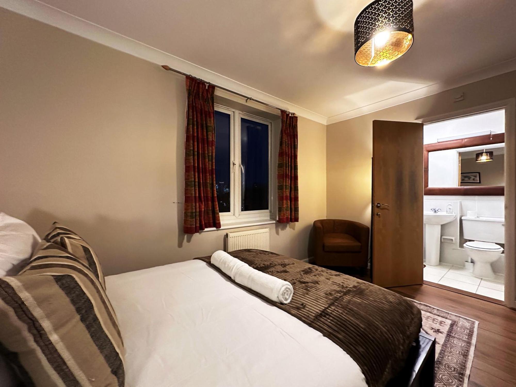 Appartamento Mia Place In Tower Hill, 2 Double Beds, Max 4 People, Free Parking Available Upon Request, Great Location *